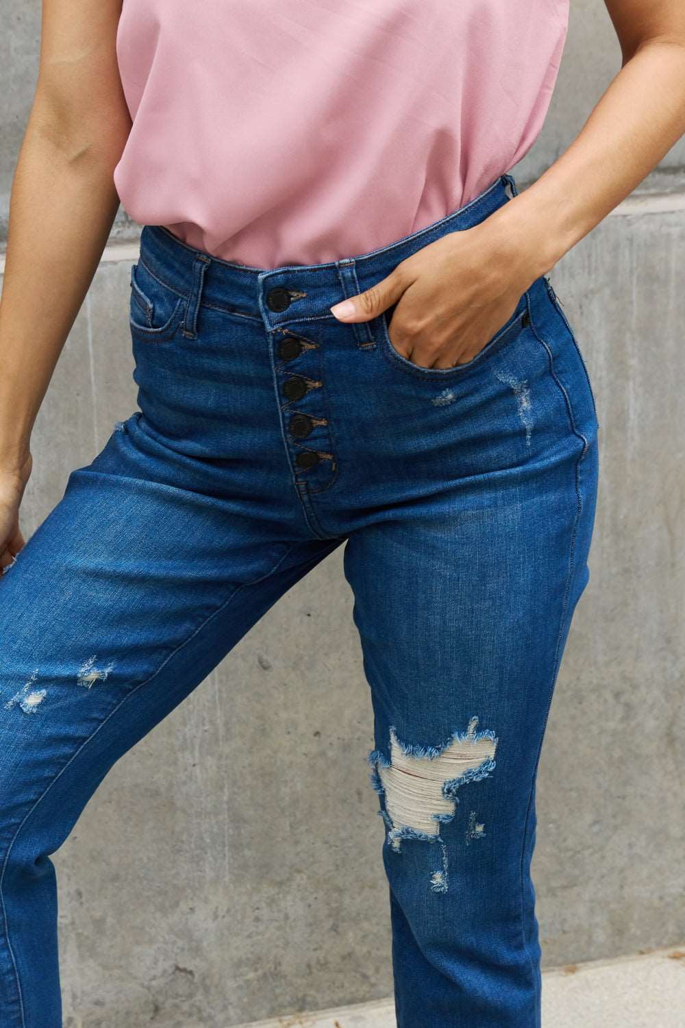 Judy Blue Melanie Full Size High Waisted Distressed Boyfriend Jeans - Rollexi