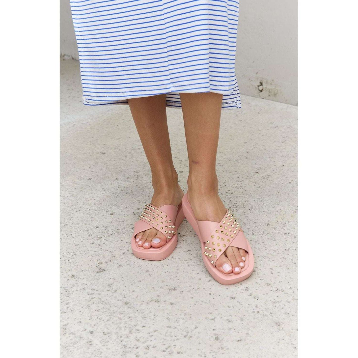 Forever Link Studded Cross Strap Sandals in Blush - Rollexi