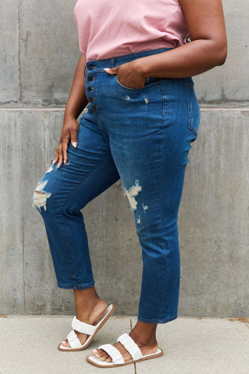 Judy Blue Melanie Full Size High Waisted Distressed Boyfriend Jeans - Rollexi